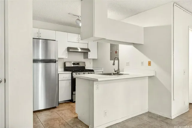 $339,000 | 91-1059 Puamaeole Street, Unit 5E, Ewa Beach, HI 96706