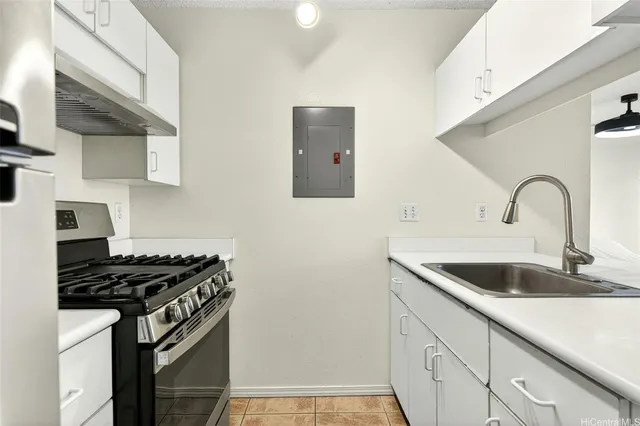 $339,000 | 91-1059 Puamaeole Street, Unit 5E, Ewa Beach, HI 96706