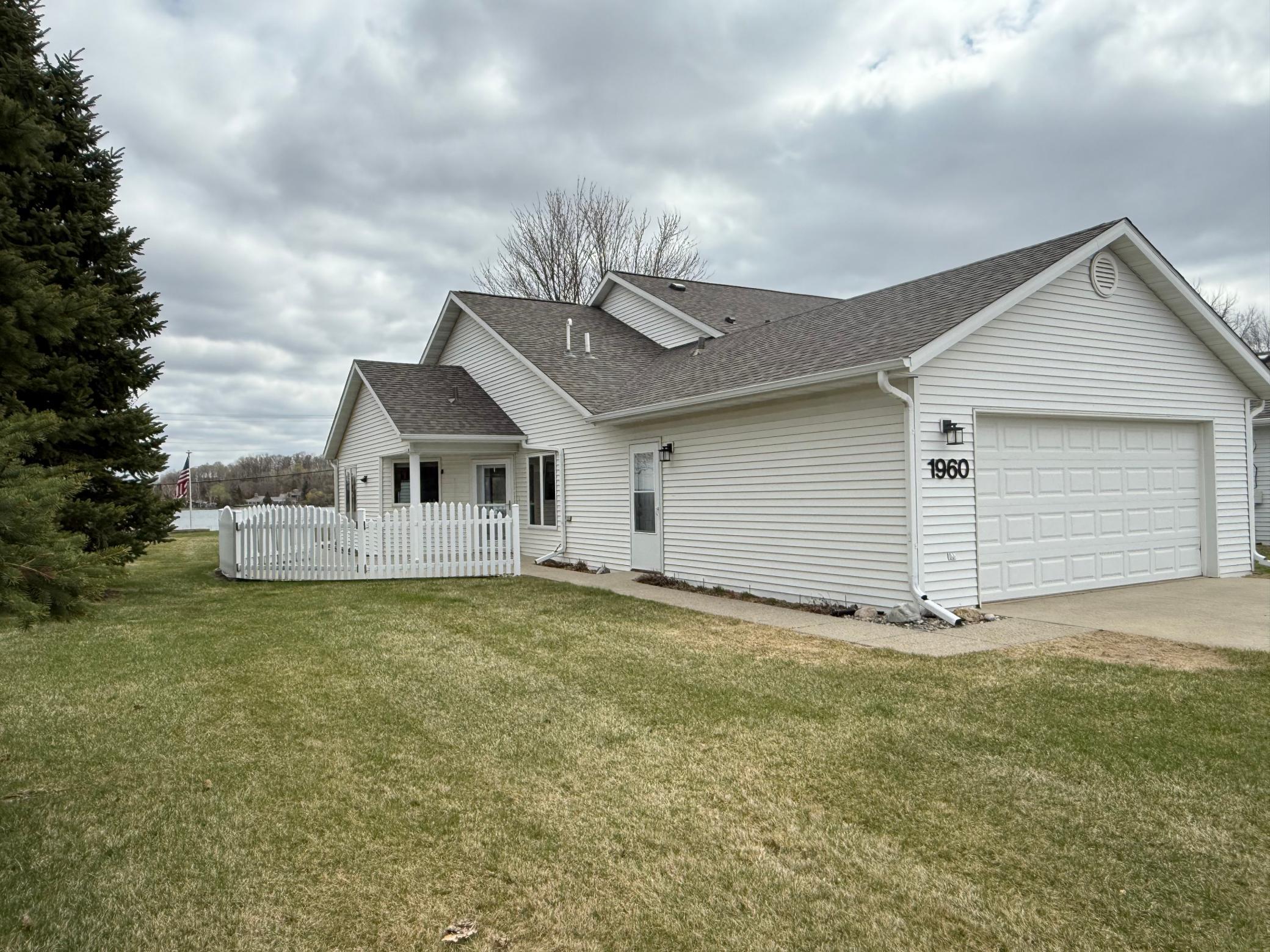 1960 Long Bridge Road Detroit Lakes, MN 56501 - Photo 2 of 56