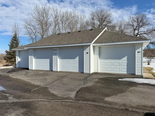 $565,000 | 1960 Long Bridge Road, Detroit Lakes, MN 56501