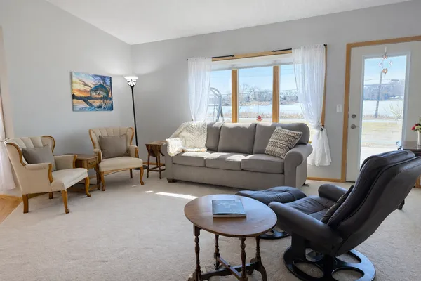 $565,000 | 1960 Long Bridge Road, Detroit Lakes, MN 56501