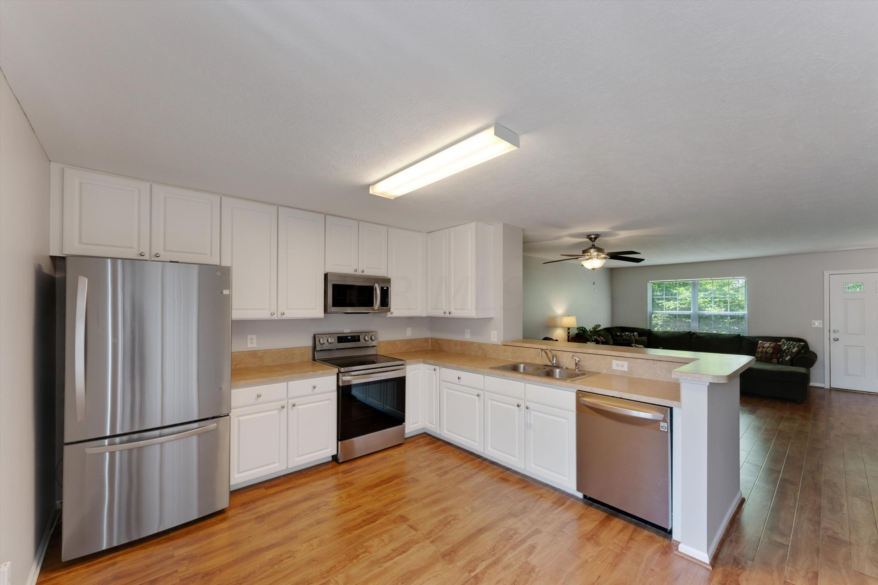 8418 Sawmill Road Powell, OH 43065 - Photo 13 of 41 New LG Appliances