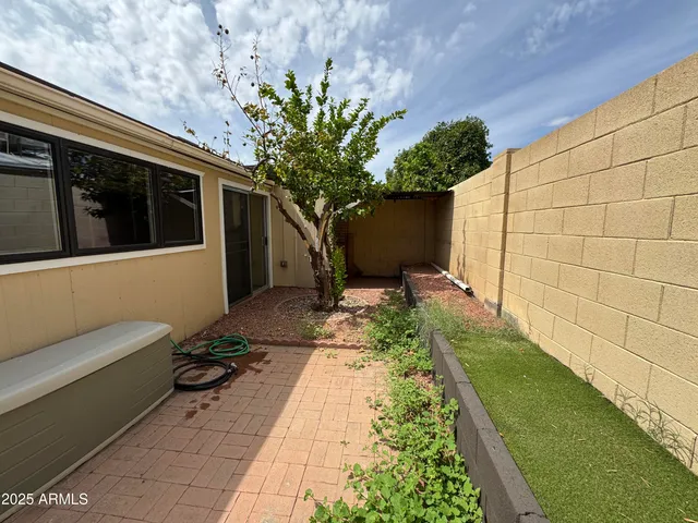 $1,695 | 5222 West Carol Avenue, Glendale, AZ 85302