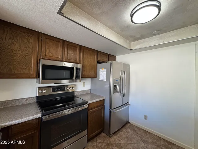 $1,695 | 5222 West Carol Avenue, Glendale, AZ 85302