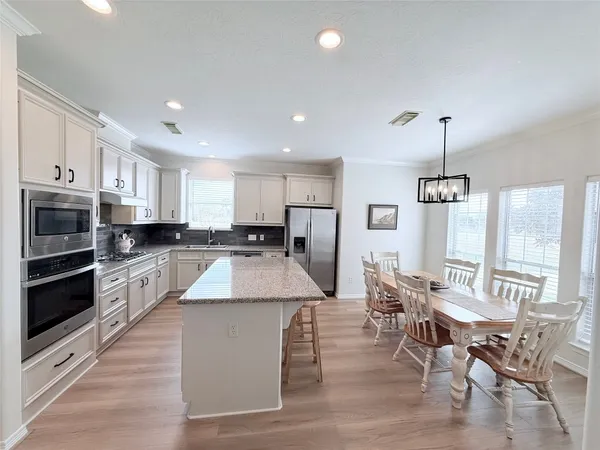 $875,000 | 6570 Manorwood Drive, Katy, TX 77493