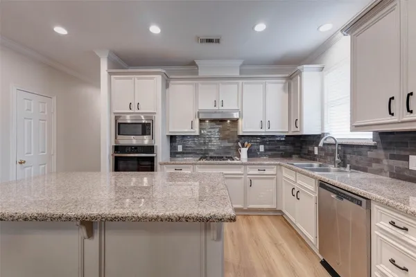 $875,000 | 6570 Manorwood Drive, Katy, TX 77493