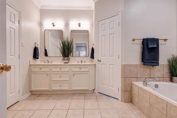 $875,000 | 6570 Manorwood Drive, Katy, TX 77493