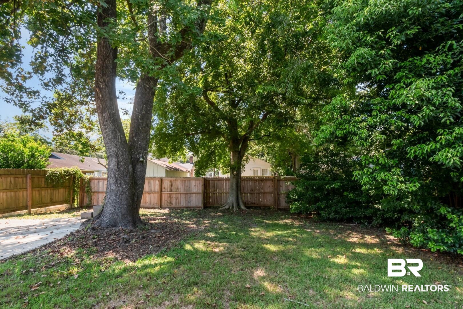 112 South Fulton Street Mobile, AL 36606 - Photo 35 of 35 View of yard