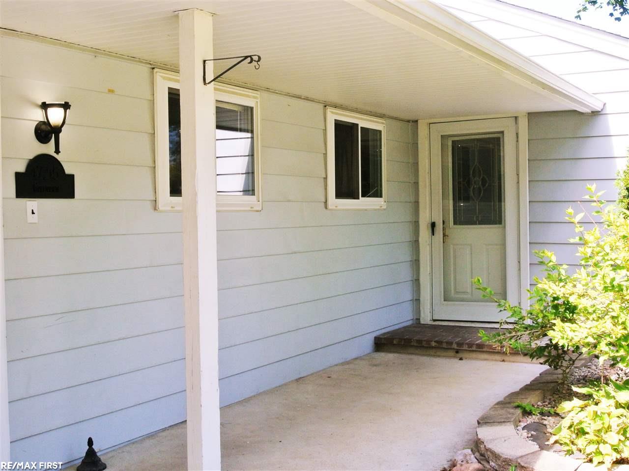 47215 Greenview Road Utica, MI 48317 - Photo 4 of 36
