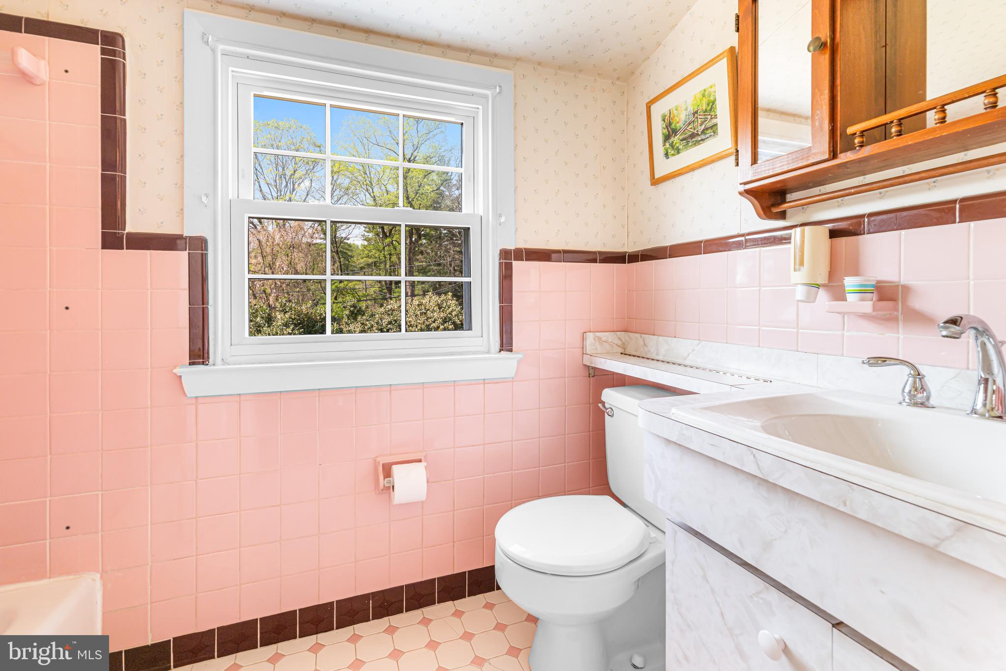 1036 Kipling Road Jenkintown, PA 19046 - Photo 31 of 35 Hall Bathroom Second Floor