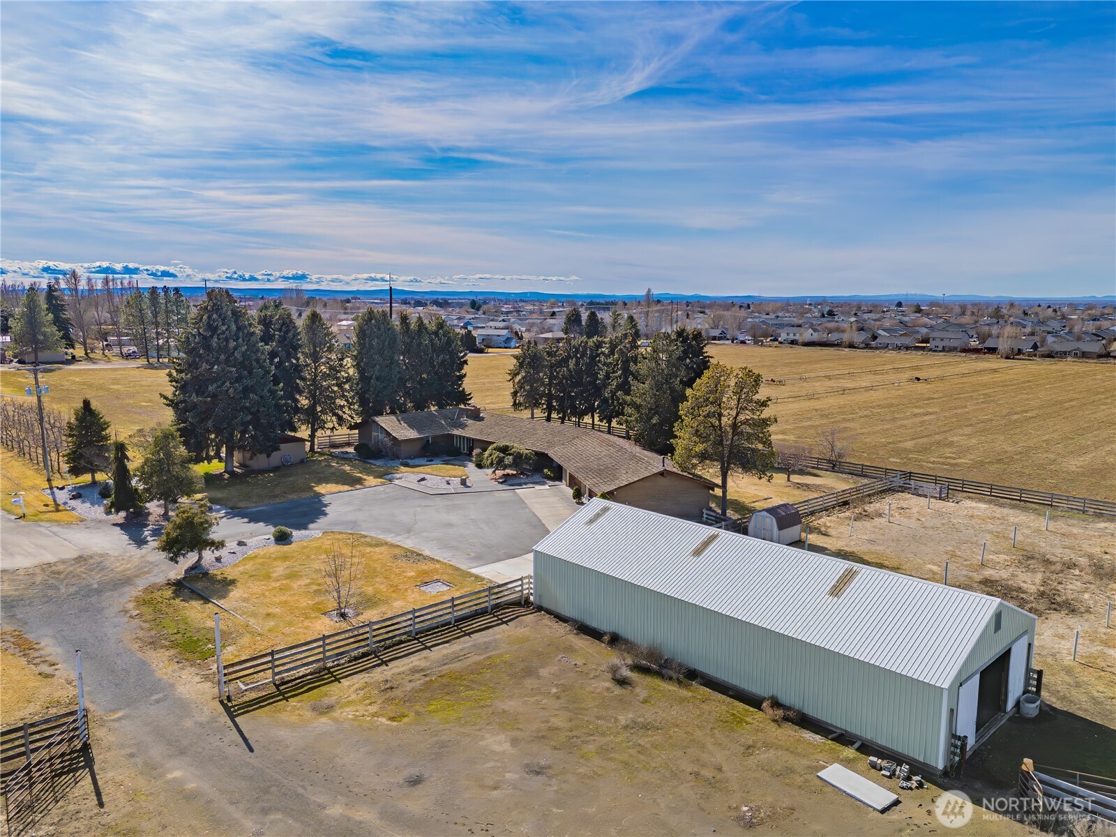 2400 Hamilton Road Northeast Moses Lake, WA 98837 - Photo 4 of 40 Gallery Image 4