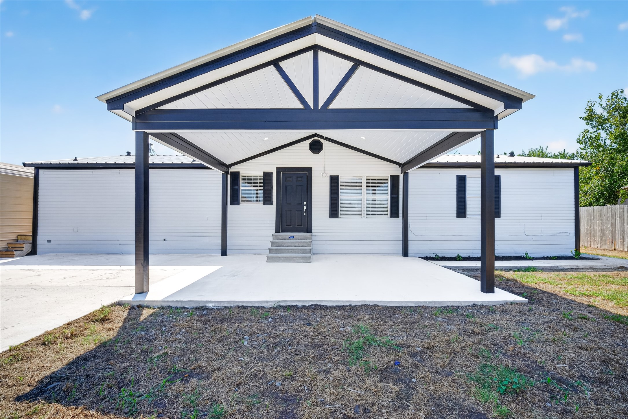 2426 North Battlebell Road Highlands, TX 77562 - Photo 2 of 50 Gallery Image 2