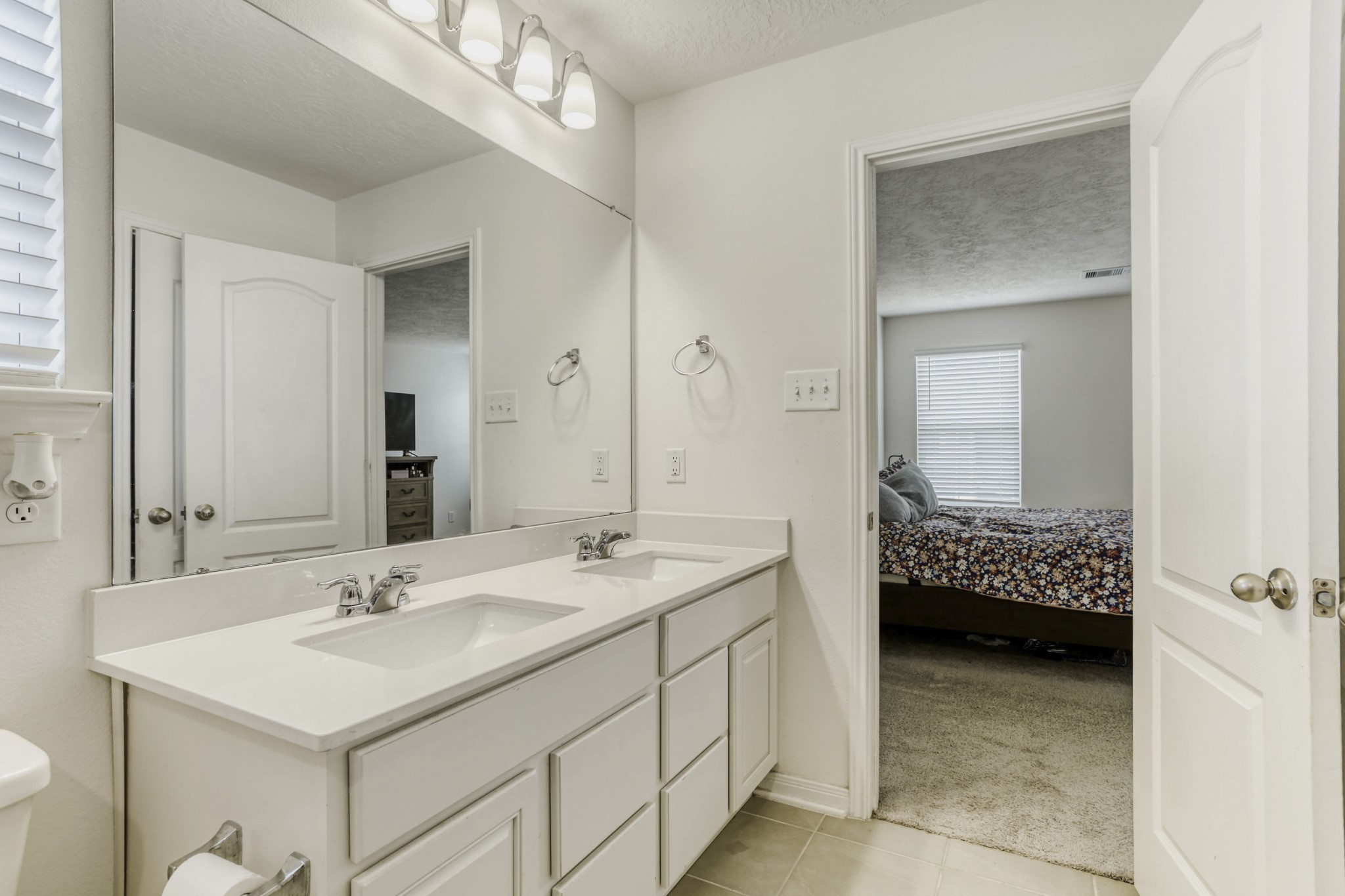 3331 Forest Chitto Dr Spring Spring, TX 77373 - Photo 20 of 29 Primary Bathroom