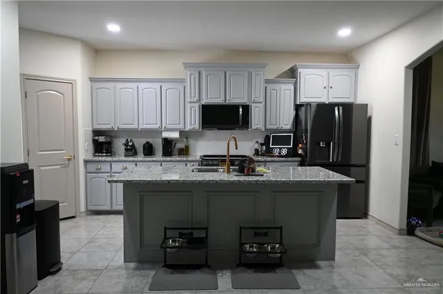 $2,000 | 2303 North 26th Drive, Hidalgo, TX 78557