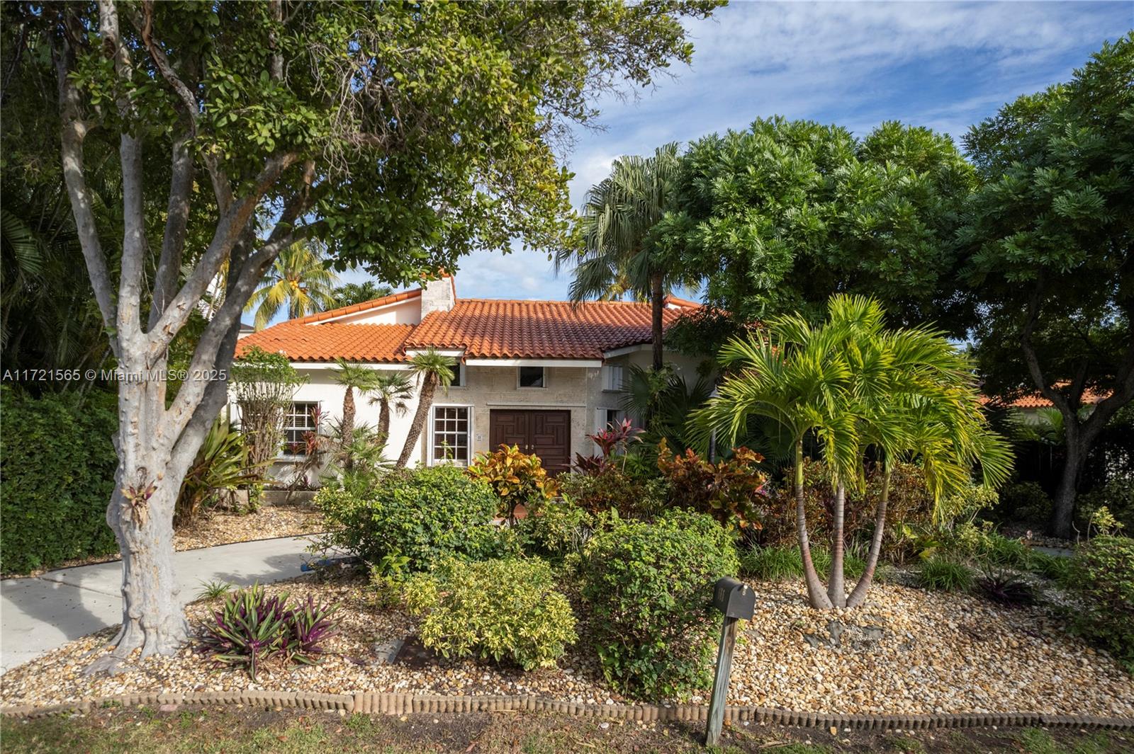 665 Hampton Lane Key Biscayne, FL 33149 - Photo 35 of 35