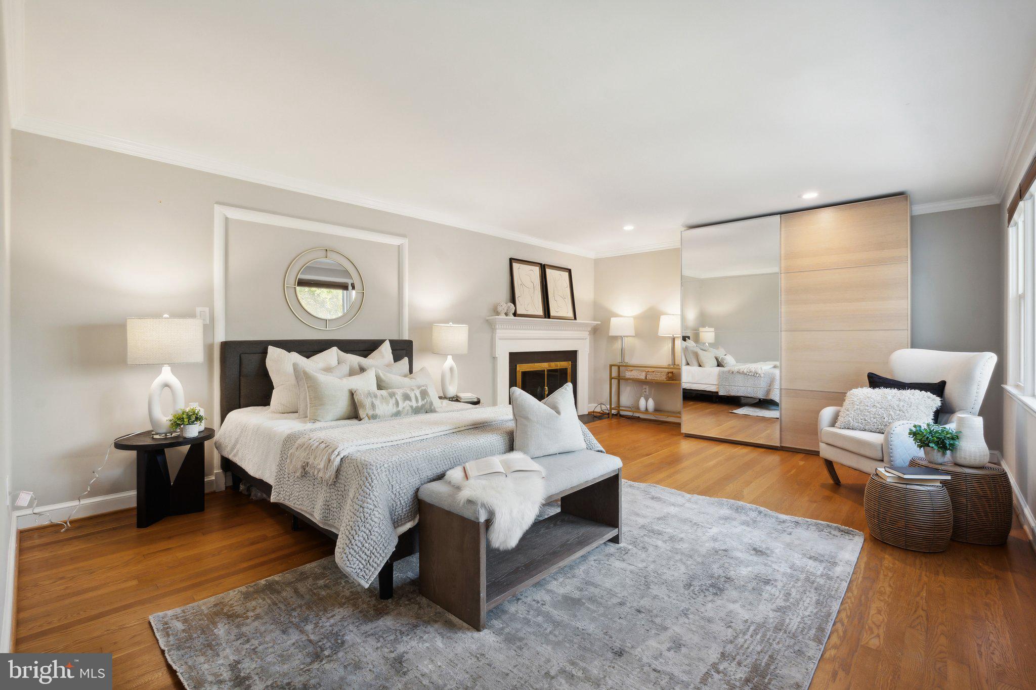 12727 River Road Potomac, MD 20854 - Photo 12 of 31 Primary Bedroom/original living room