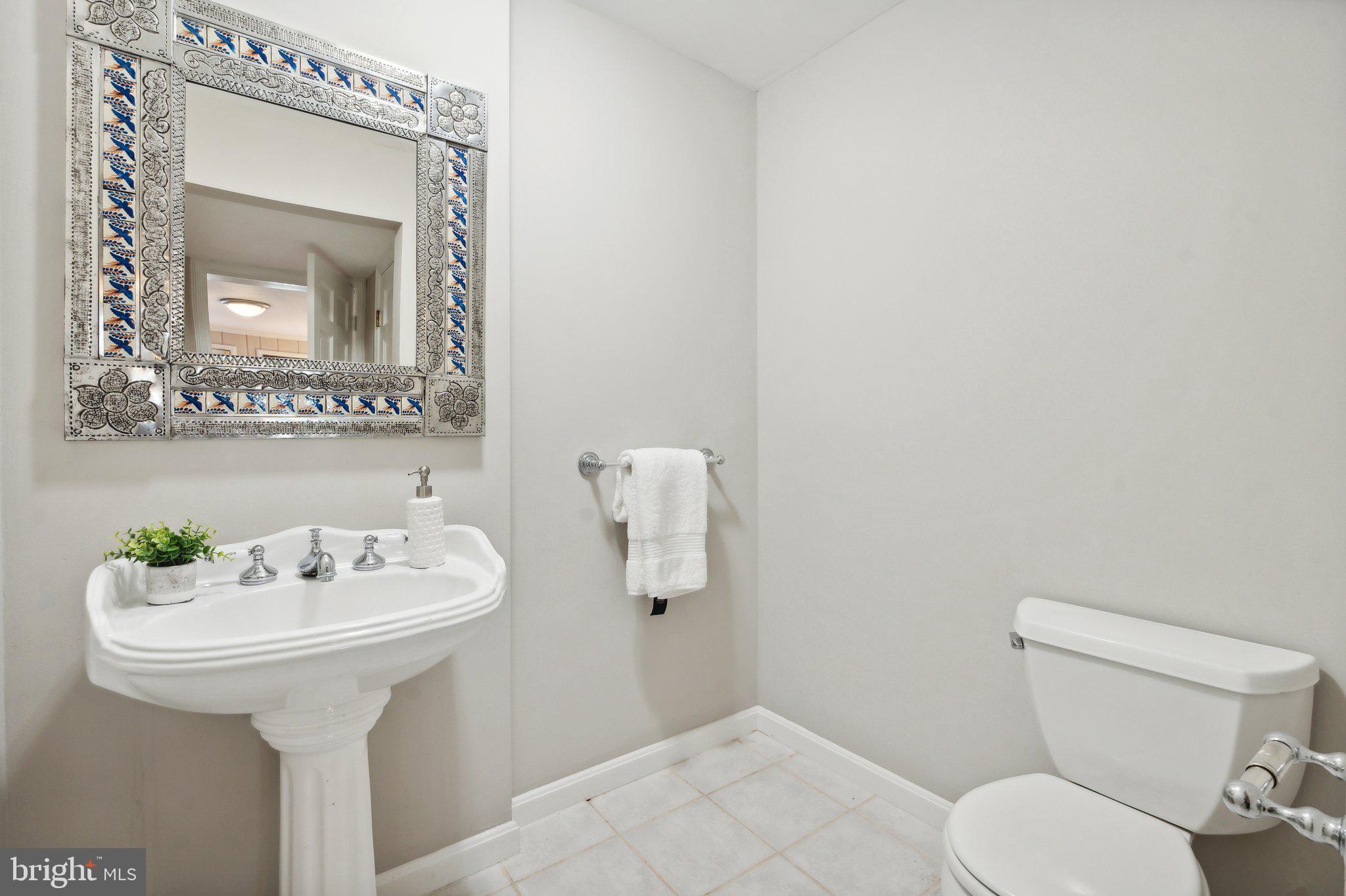 12727 River Road Potomac, MD 20854 - Photo 18 of 31 Lower Level half bath