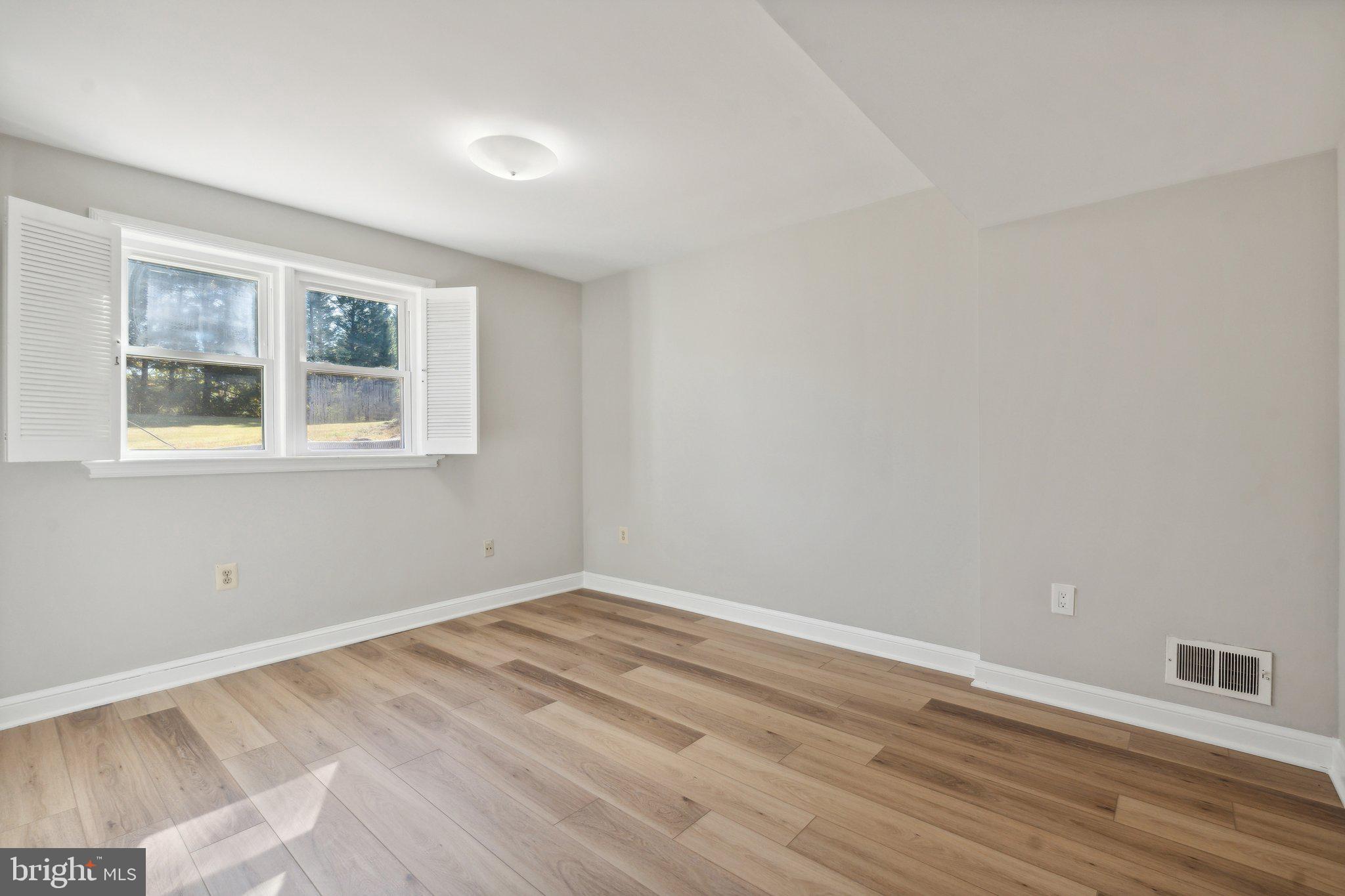 12727 River Road Potomac, MD 20854 - Photo 20 of 31 Lower Level Bedroom #3