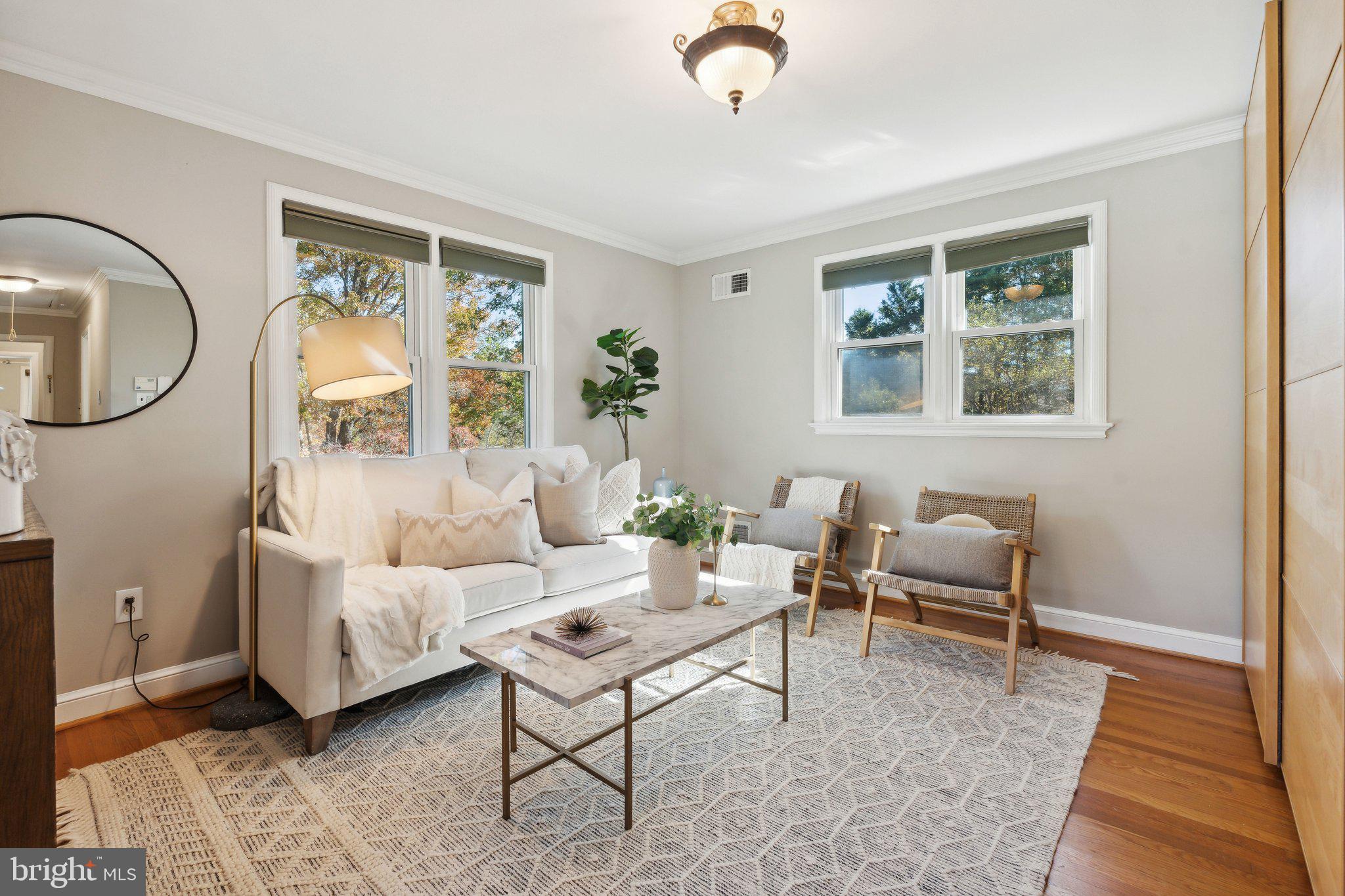 12727 River Road Potomac, MD 20854 - Photo 10 of 31 Primary Sitting Room