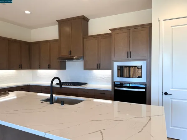 $799,000 | 17585 Bushwick Lane, Lathrop, CA 95330