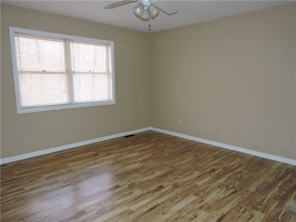 908 Point Road Westminster, SC 29693 - Photo 27 of 30 Gallery Image 27