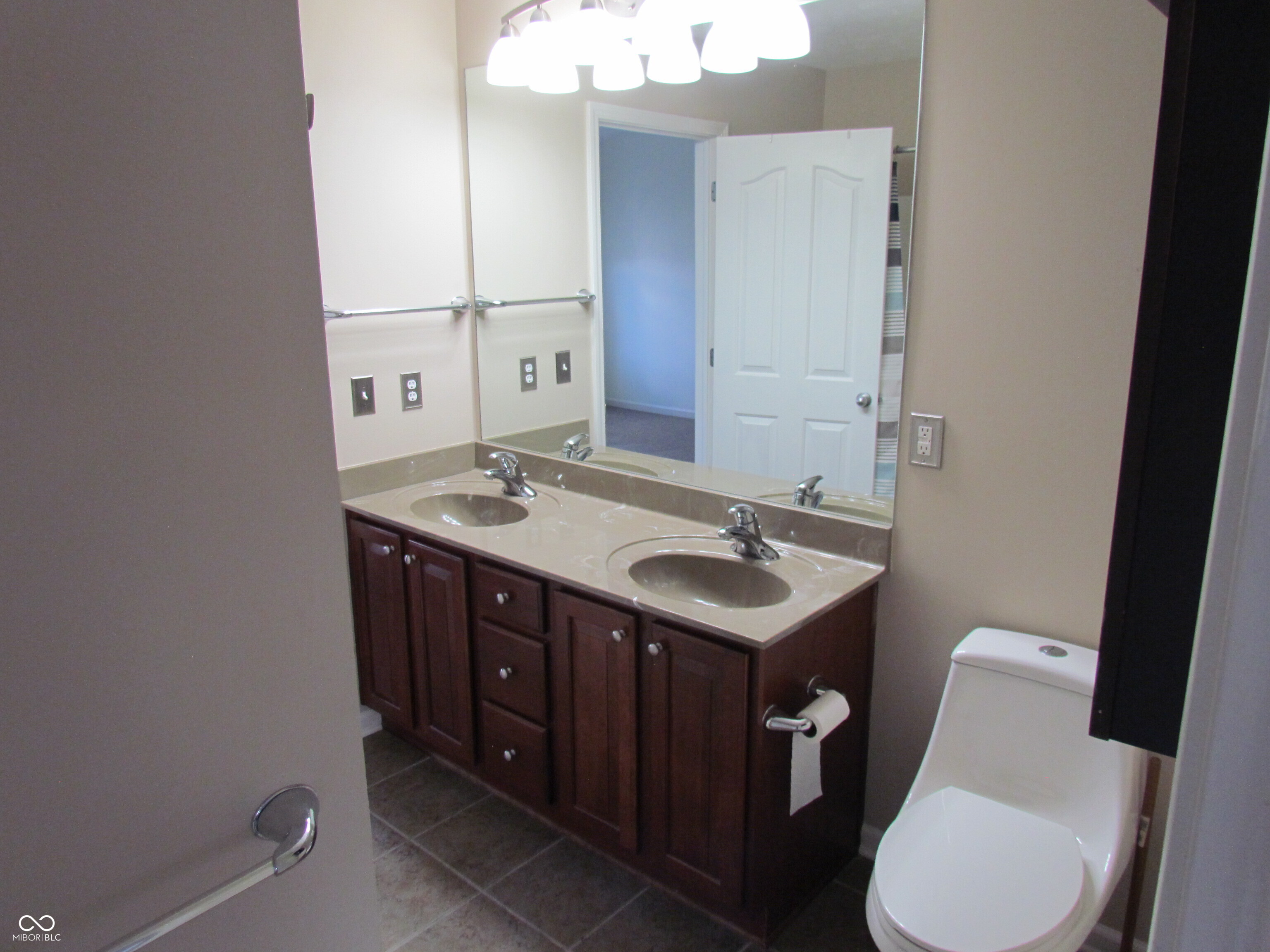 13888 Willesden Circle Fishers, IN 46037 - Photo 11 of 31
