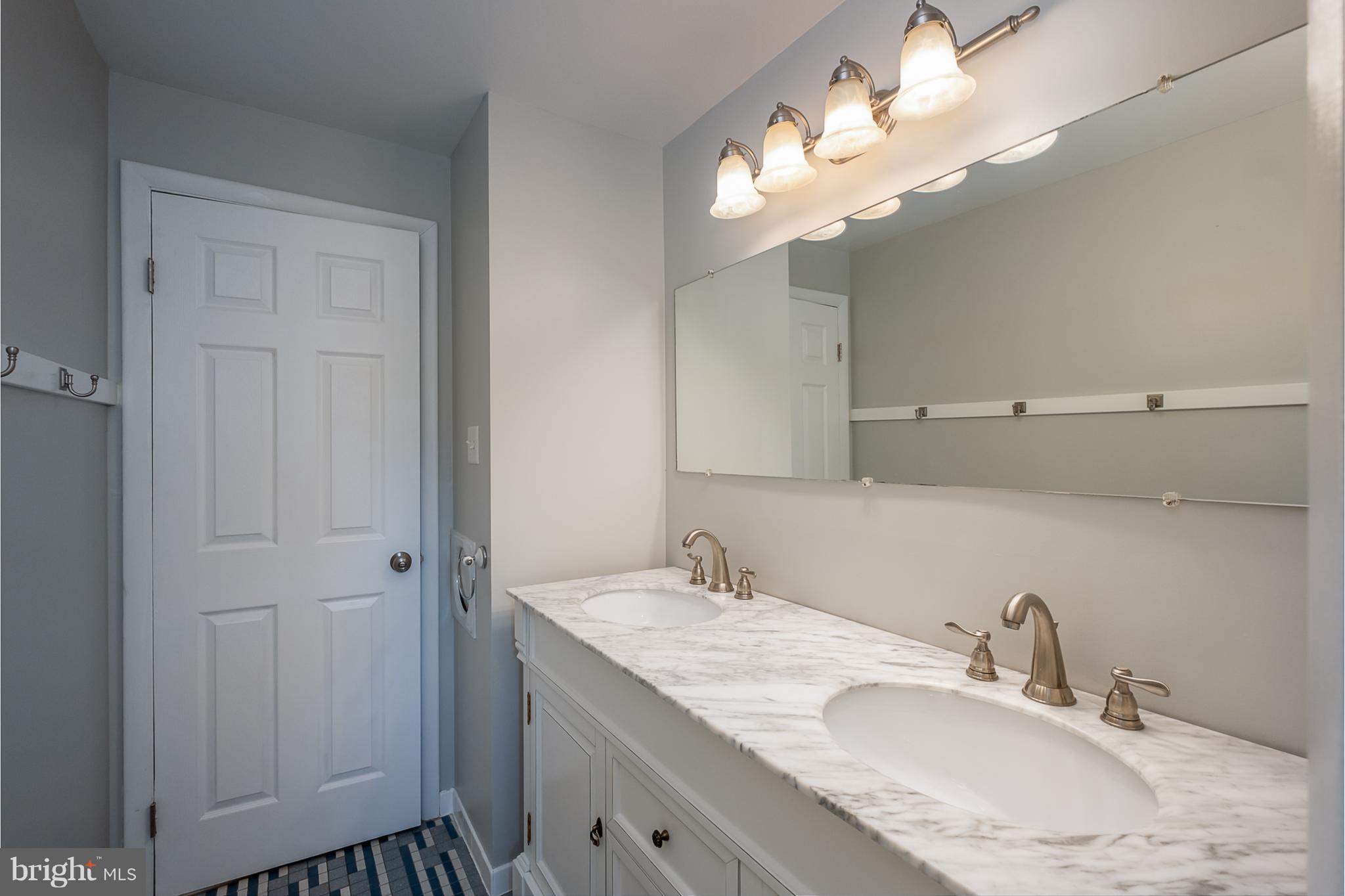 4723 Ballygar Road Baltimore, MD 21236 - Photo 17 of 30 Bath