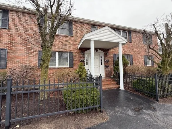 $2,700 | 12 Cutter Street, Unit 1, Waltham, MA 02453