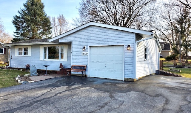 2609 Crystal Lake Road Cary, IL 60013 - Photo 4 of 21