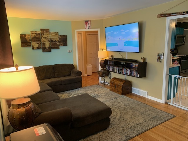 2609 Crystal Lake Road Cary, IL 60013 - Photo 8 of 21