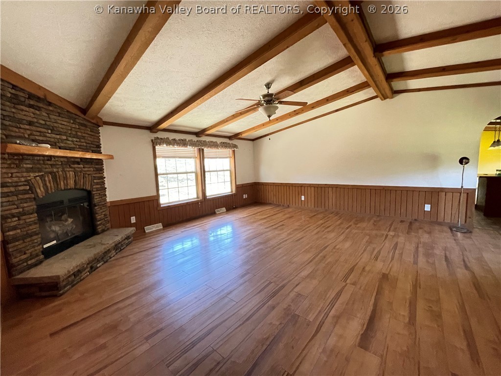229 Eagle Ridge Road Leon, WV 25123 - Photo 6 of 21 Living Room