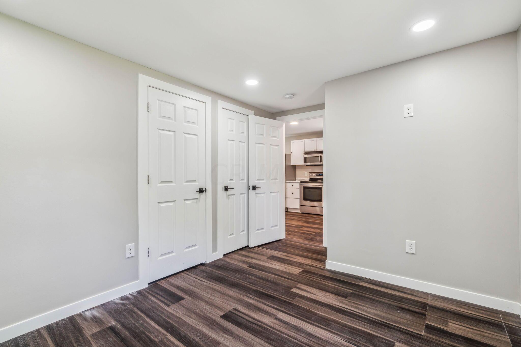 4761 Groves Road Columbus, OH 43232 - Photo 14 of 21 21-web-or-mls-4761-groves-rd