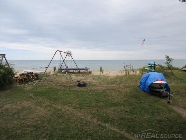 2119 South Lake Shore Road Harbor Beach, MI 48441 - Photo 37 of 37 50086811-38.JPG