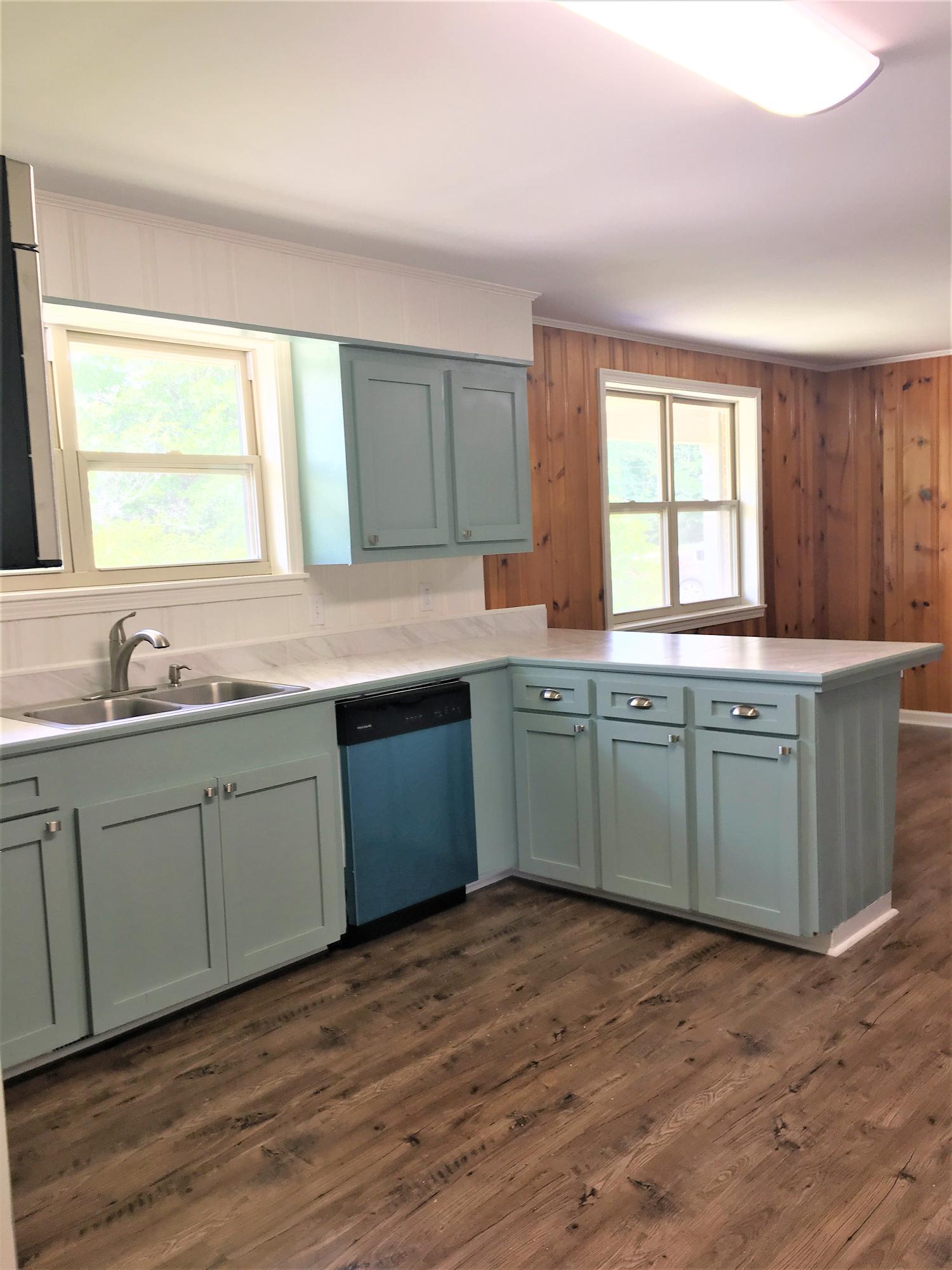 121 Ruffin Road Walterboro, SC 29488 - Photo 11 of 25 121 Ruffin Road