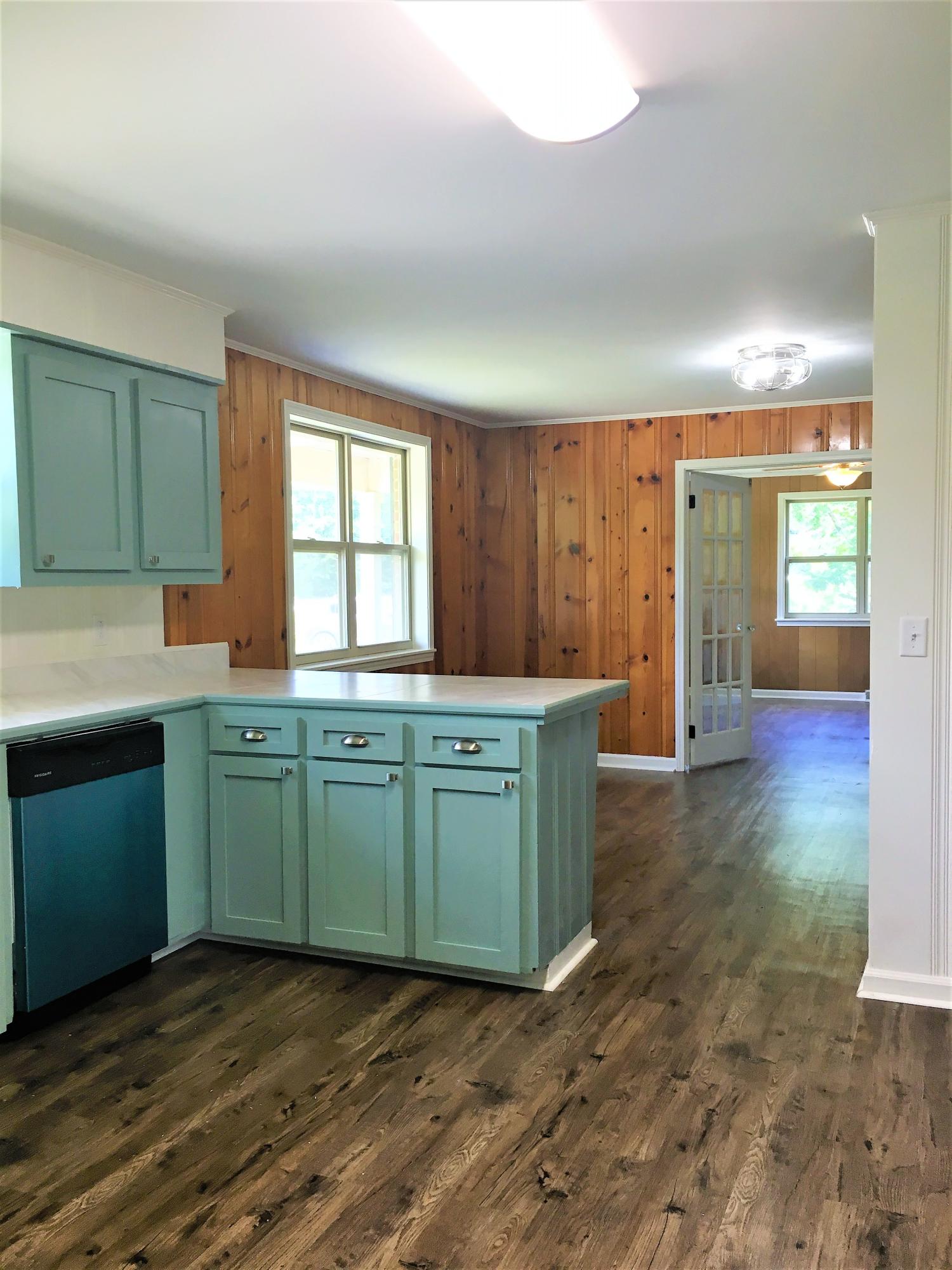 121 Ruffin Road Walterboro, SC 29488 - Photo 8 of 25 121 Ruffin Road
