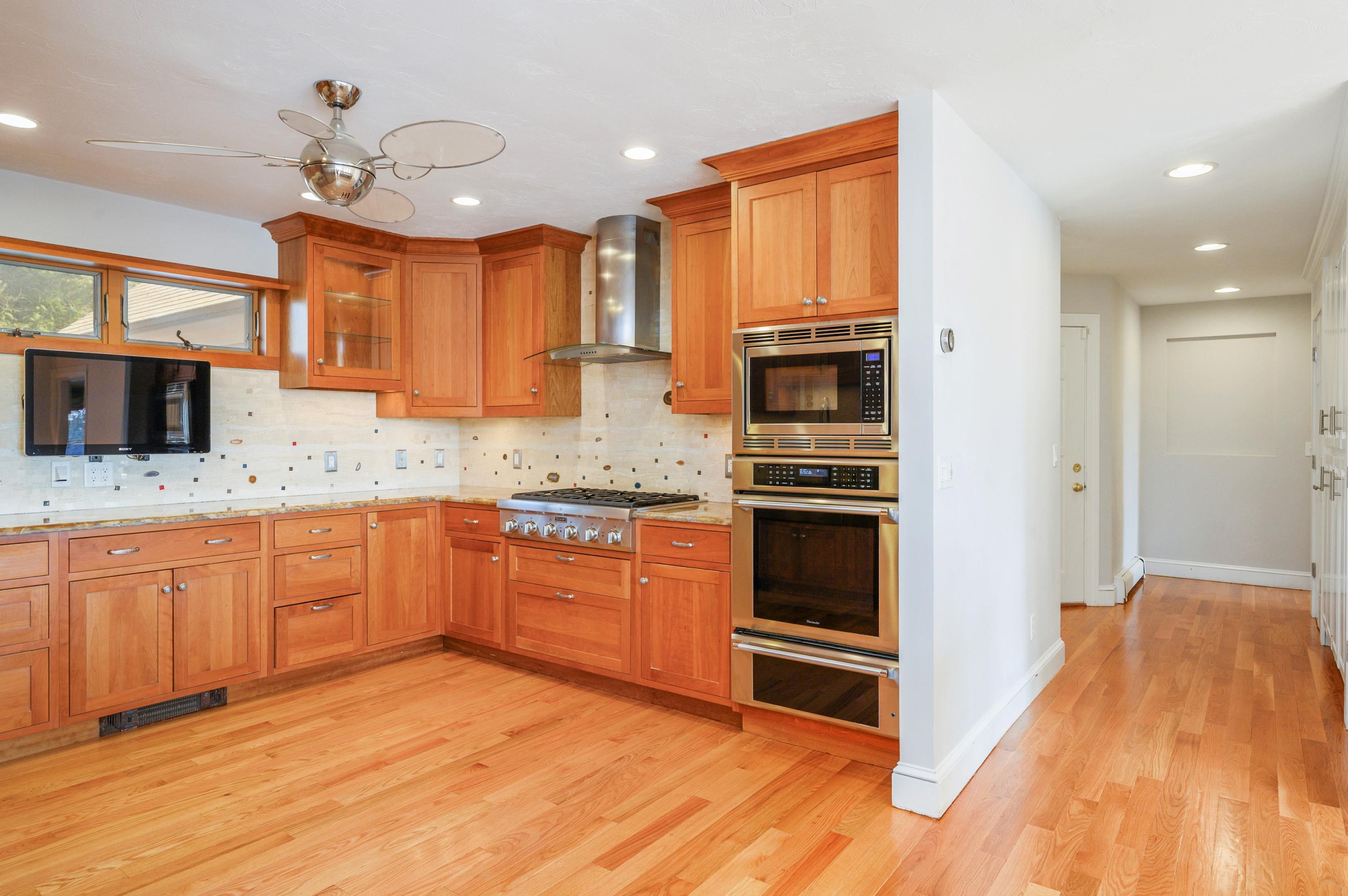 50 Major Doane Road Wellfleet, MA 02667 - Photo 21 of 91 006-photo-kitchen-8106717 (2)