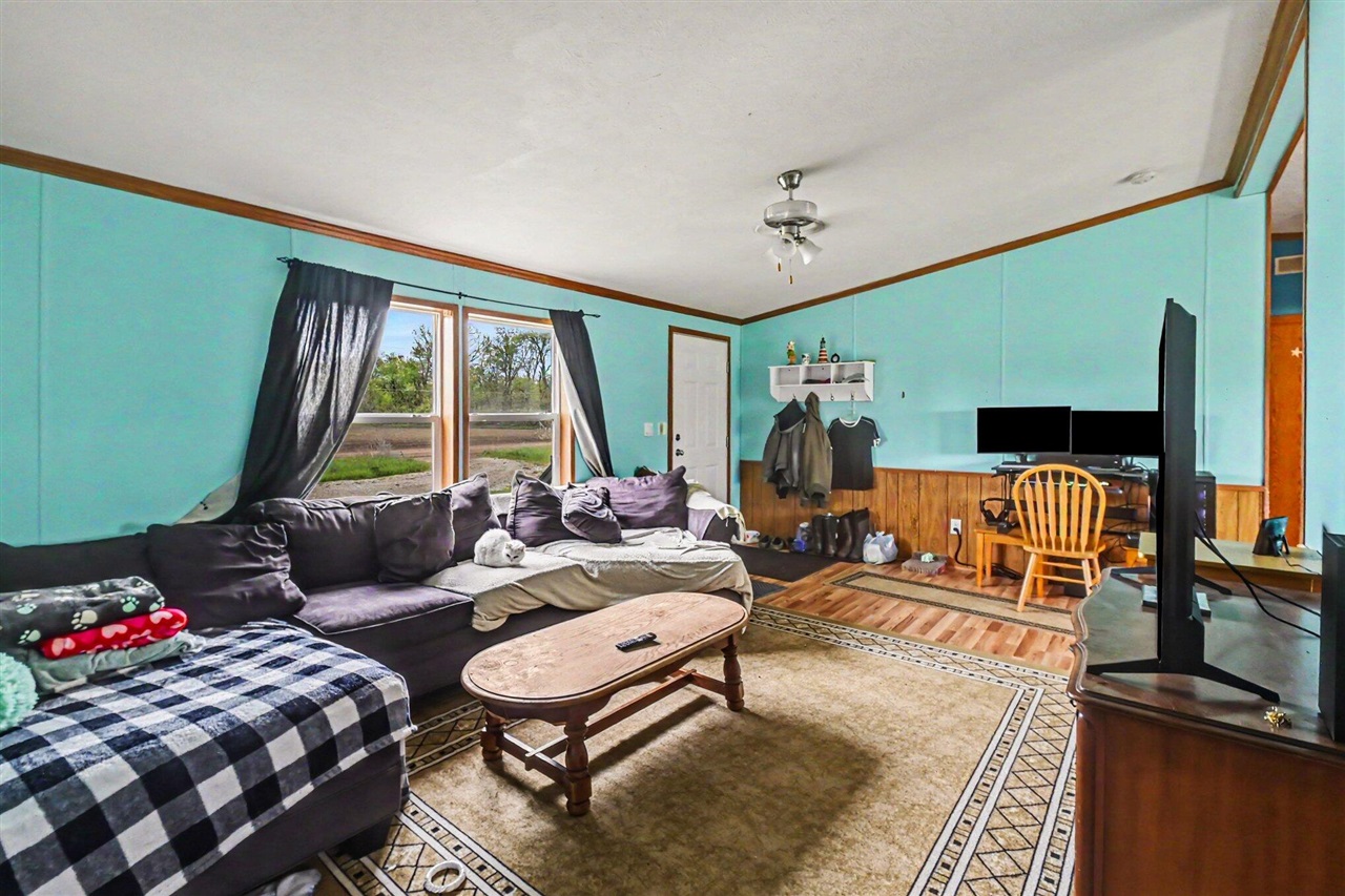 10952 Frost Road Portland, MI 48875 - Photo 6 of 21