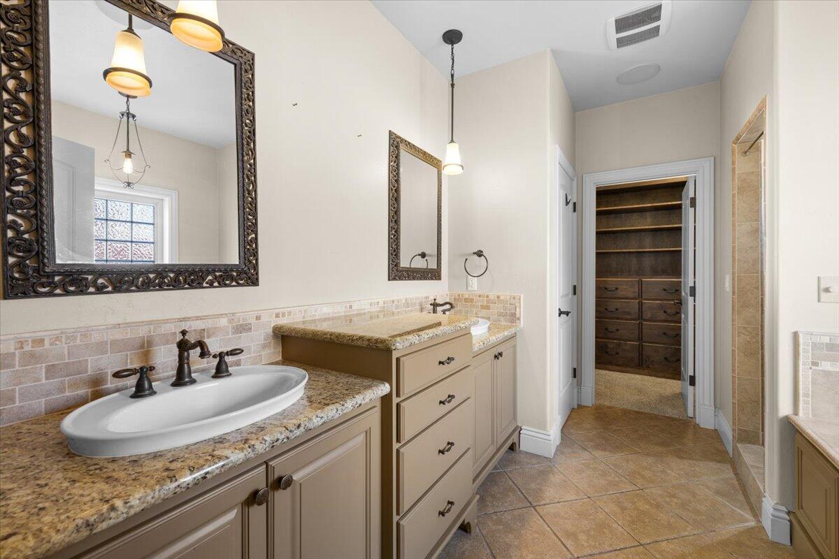 888 Arrowhead Trail Eagle Point, OR 97524 - Photo 21 of 36 28-CI_6535