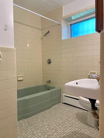 $1,850 | 76 Euston Road, Unit 4A, Boston, MA 02135