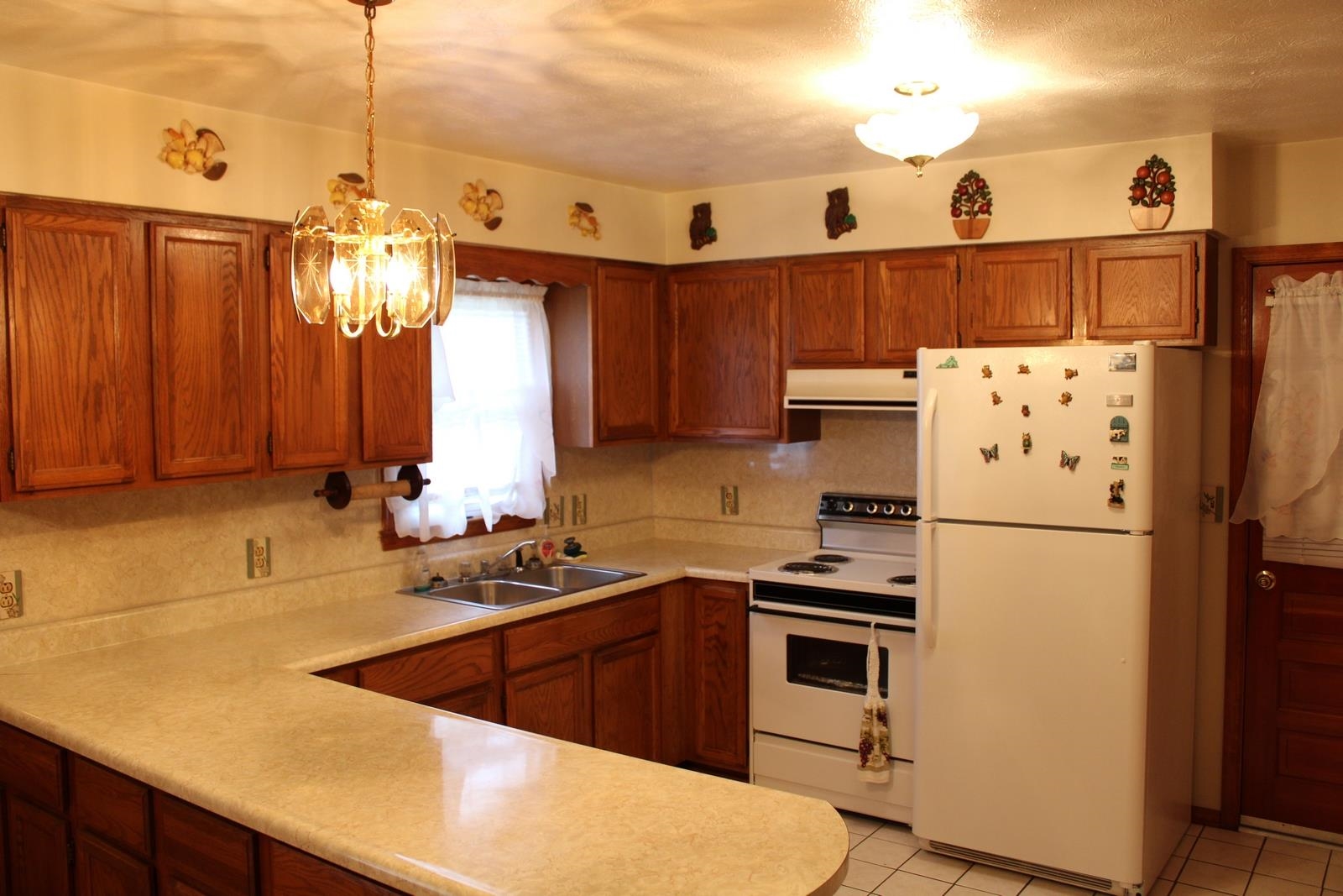 1400 Spring Hill Road Staunton, VA 24401 - Photo 18 of 43 Gallery Image 18