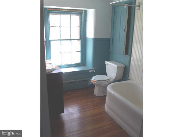304 Swartley Road Hatfield, PA 19440 - Photo 14 of 21 Bathroom