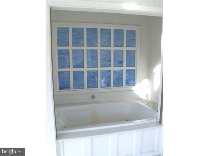 304 Swartley Road Hatfield, PA 19440 - Photo 5 of 21 Hot Tub
