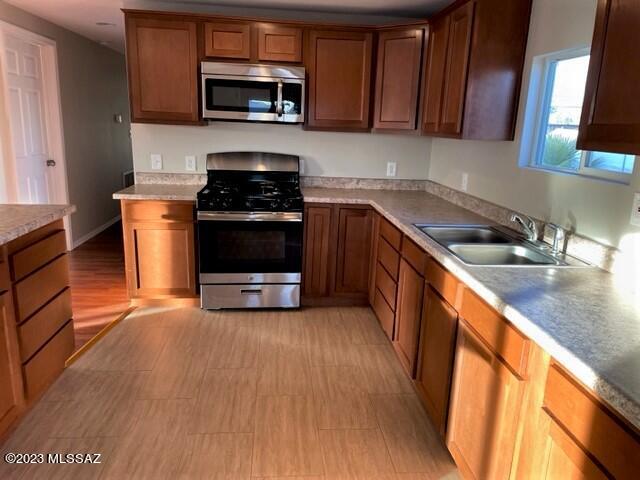 2762 West Mossman Road Tucson, AZ 85746 - Photo 10 of 28 Gallery Image 10