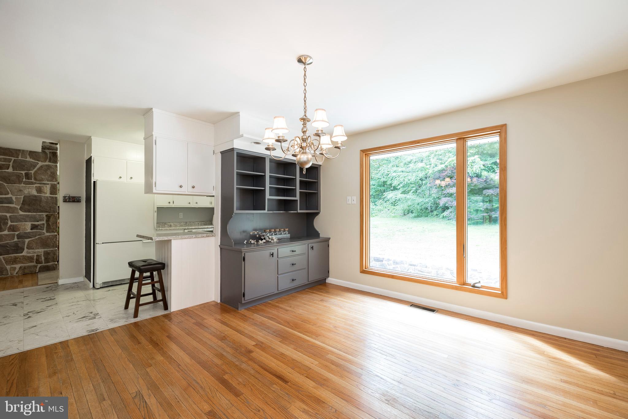 2477 St Peters Road Pottstown, PA 19465 - Photo 11 of 37 Dining Room