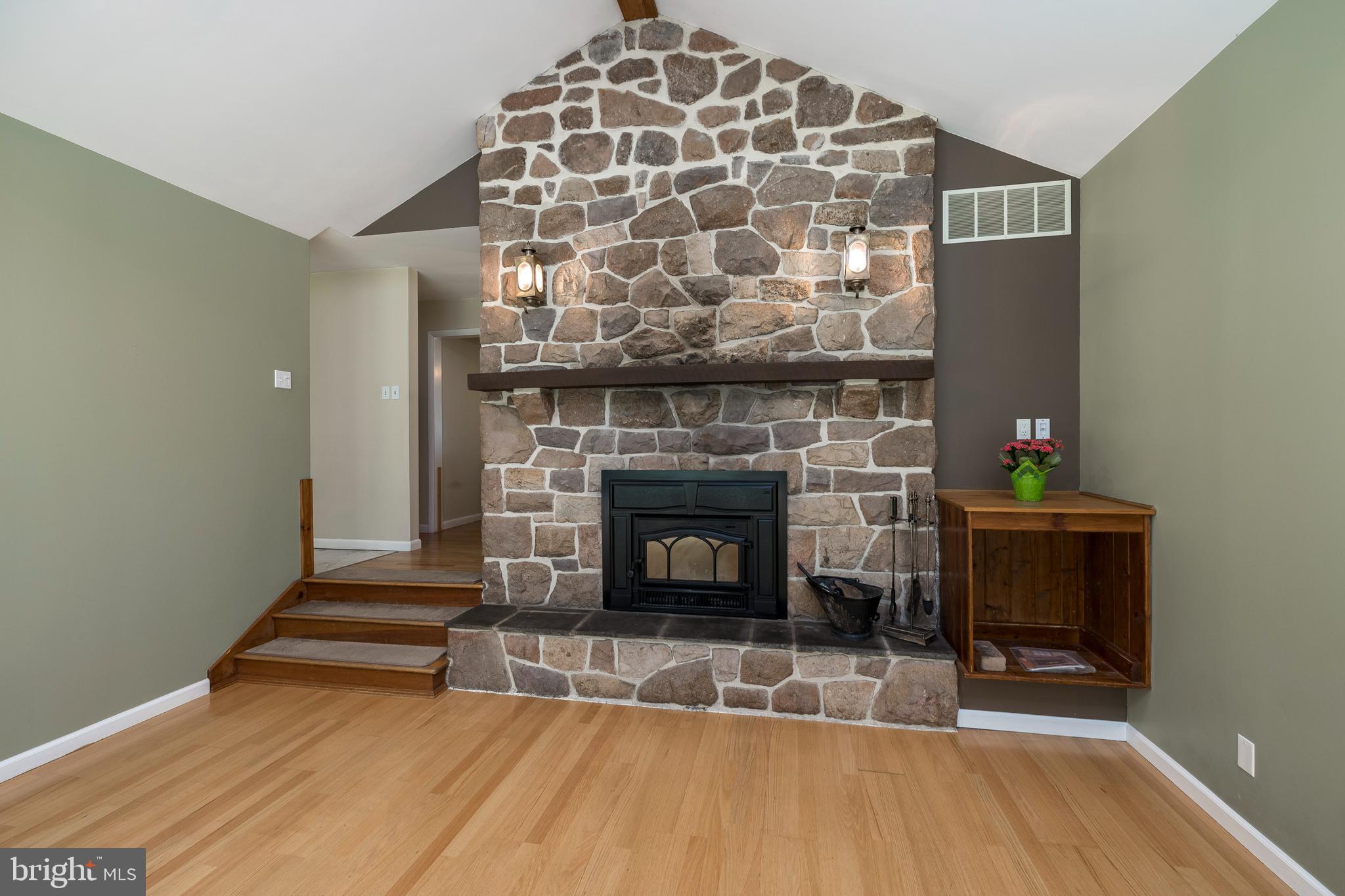 2477 St Peters Road Pottstown, PA 19465 - Photo 5 of 37 Great Room