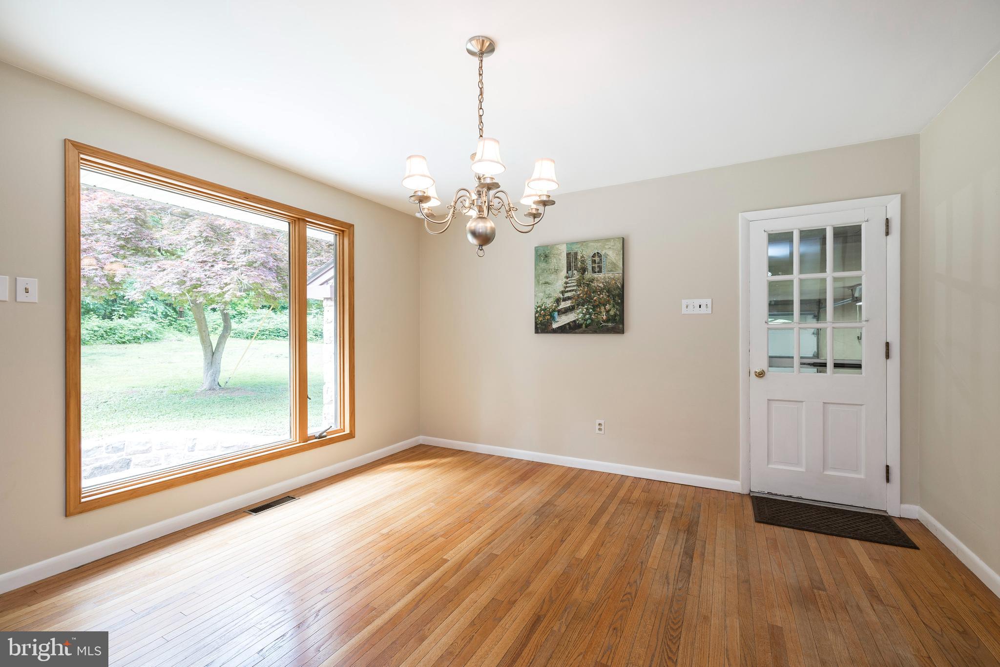 2477 St Peters Road Pottstown, PA 19465 - Photo 10 of 37 Dining Room