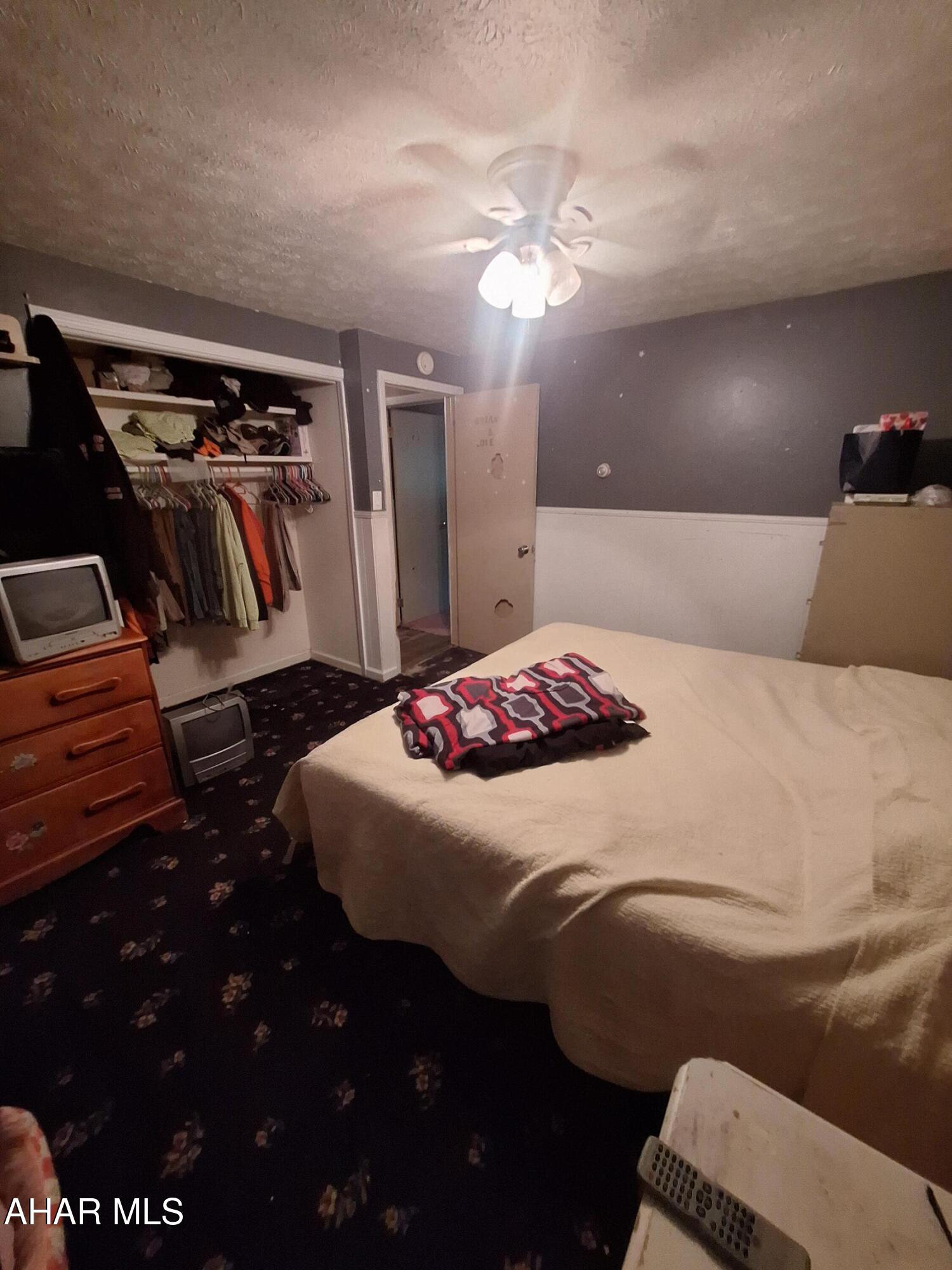 1071 Frankstown Road Altoona, PA 16601 - Photo 31 of 47