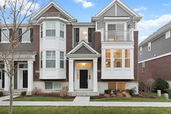 $3,100 | 4431 Monroe Court, Naperville, IL 60564