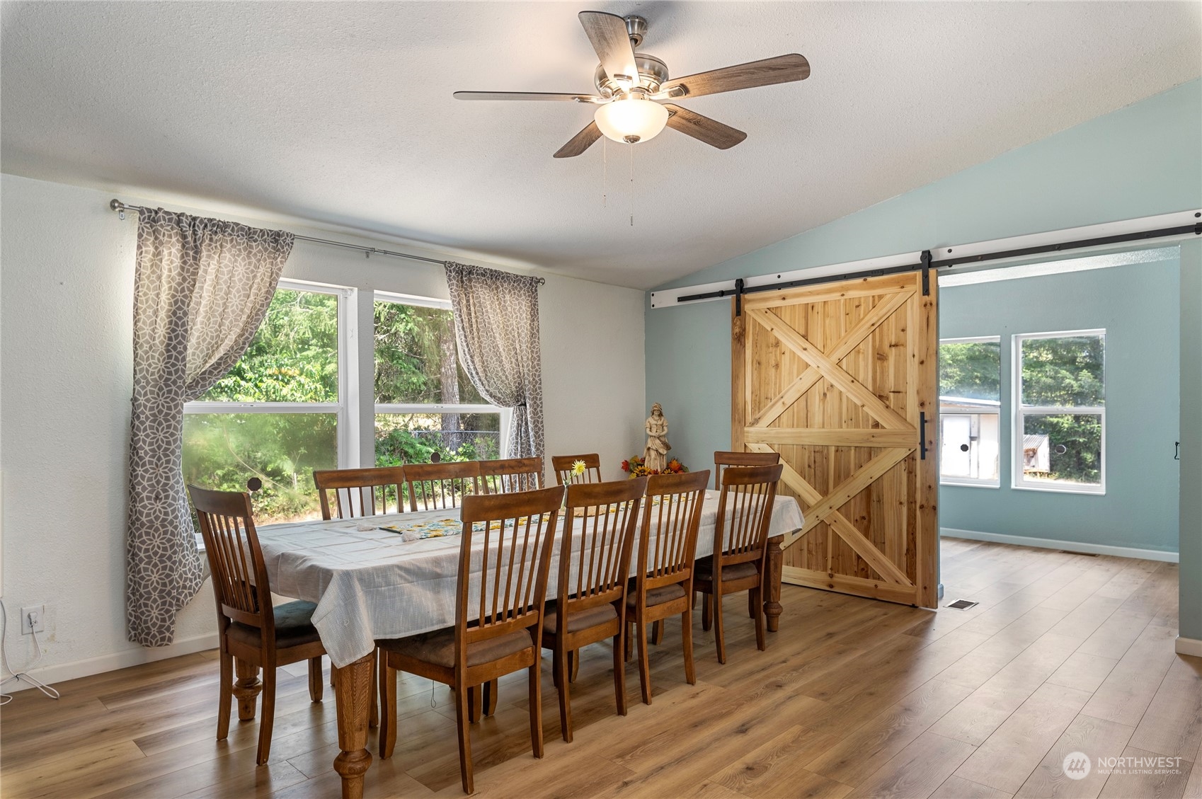 431 Southwest Wycoff Road Port Orchard, WA 98367 - Photo 4 of 28 Gallery Image 4