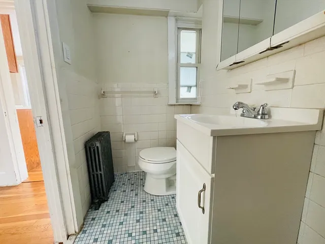 $2,100 | 144 School Street, Unit 2L, Waltham, MA 02451